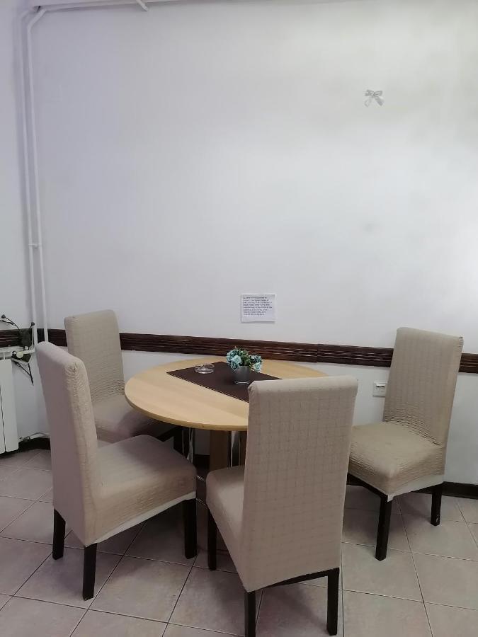 Low Cost Apartment Beograd Bagian luar foto
